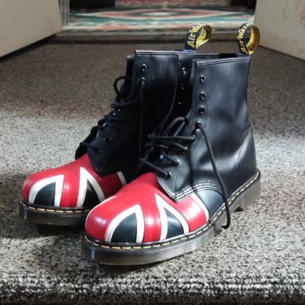 DR. MARTENS UNION JACK LEATHER BOOTS 10UK/45EU/11US M RARE UNISEX
